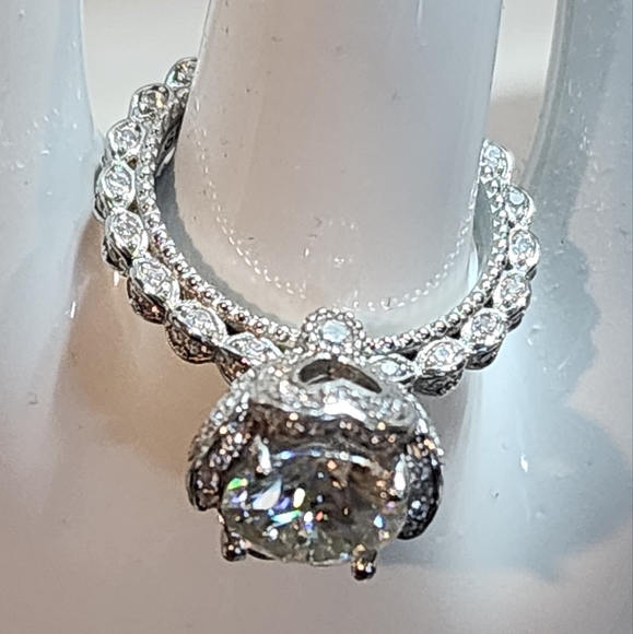 Vintage Style Mossinite 3ct Ring Sz 7 Round Flower EUC - Picture 9 of 12